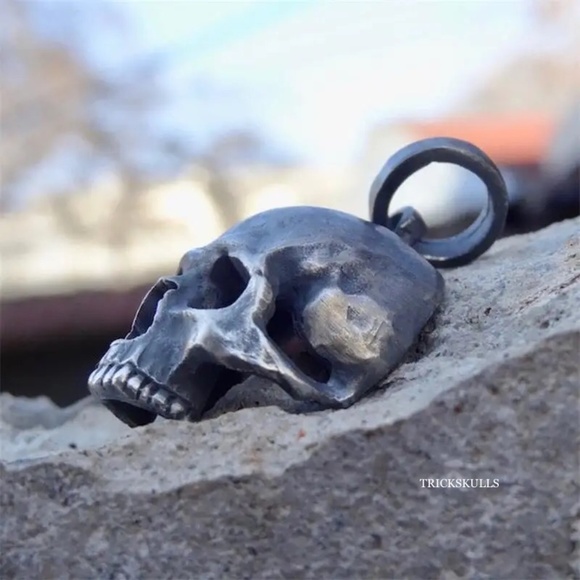 Dark Silver Classic Skull 316 Stainless Pendant & 50cm Black Round Box Chain - Picture 2 of 11